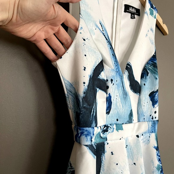 Lulu's Calligraphy Fonts Blue and Ivory Print Skater Dress Sz XS Abstract Floral - Picture 11 of 16